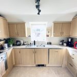 WB Lettings 28 Cormorant Wood Flat 2 bed 2 bath parking garage Newbury (10)