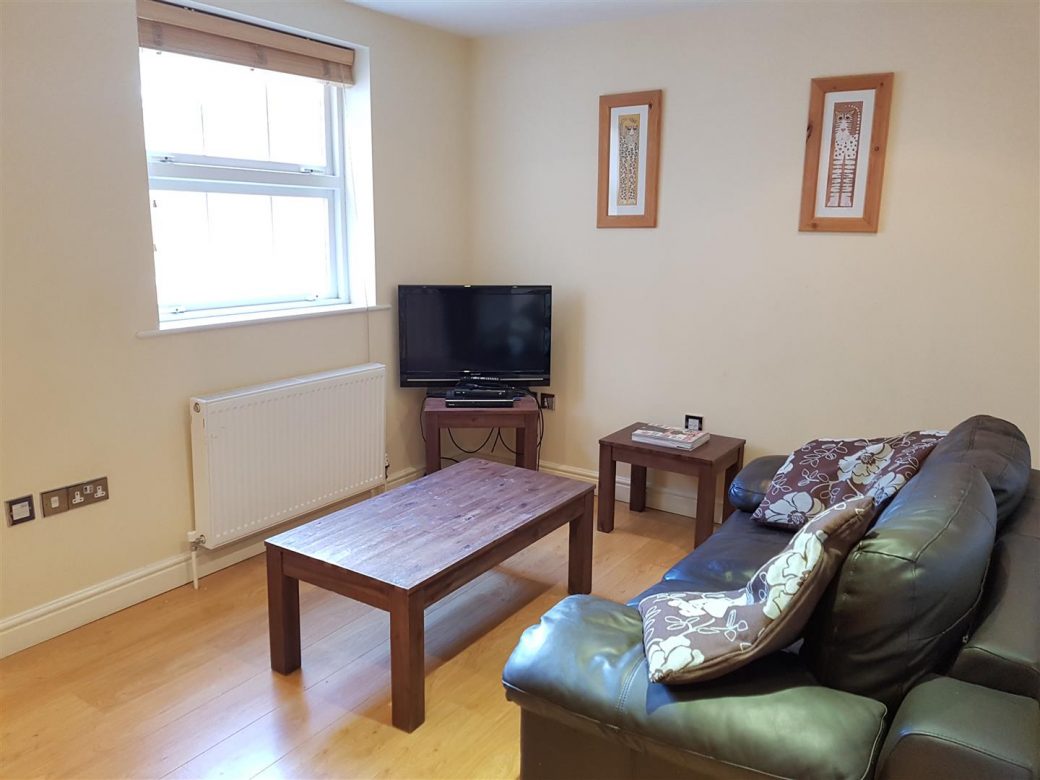 WB Lettings Ltd 2 Blueberry Court Newbury 1 bed 1 bath Flat (3)